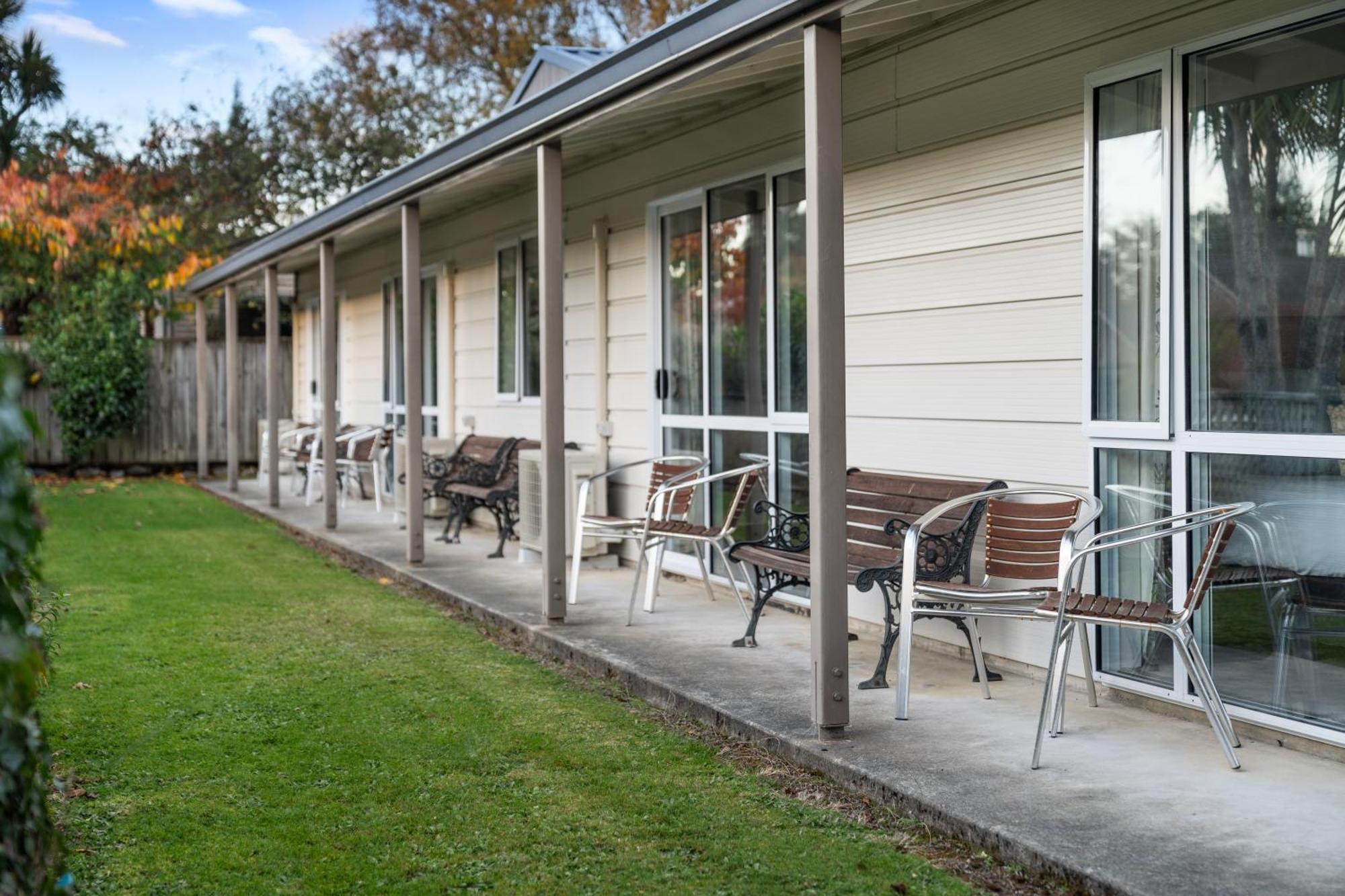 Tasman Holiday Parks - Te Anau Exterior foto Motel in New Zealand