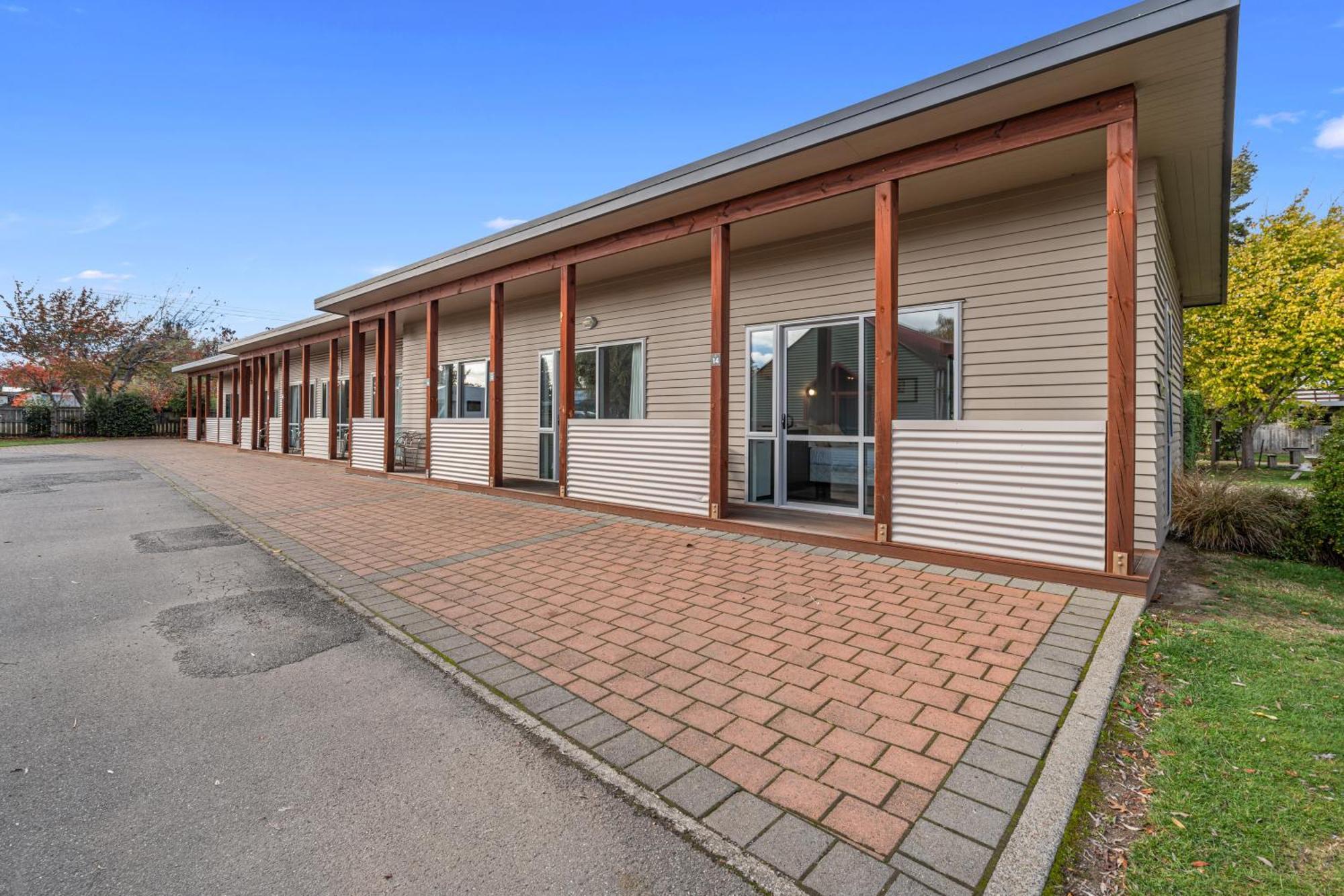 Tasman Holiday Parks - Te Anau Exterior foto Motel in New Zealand
